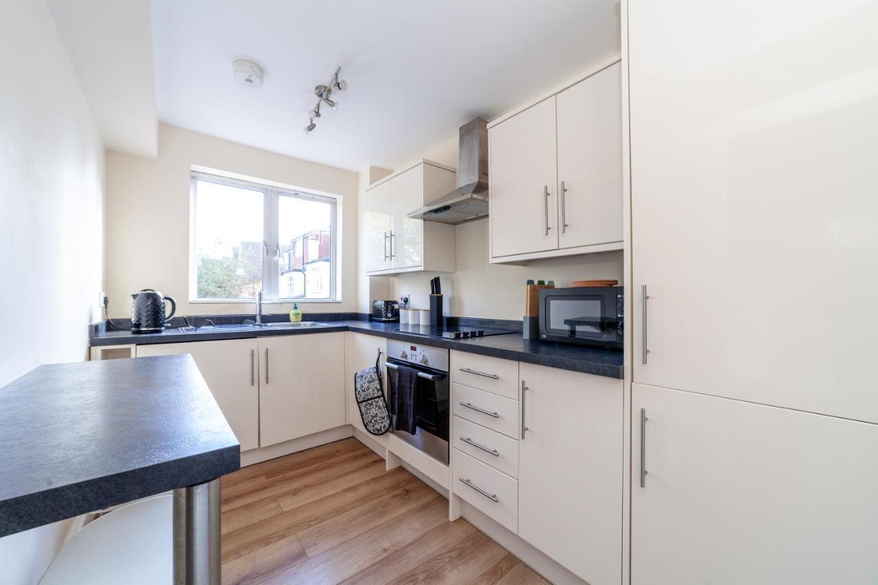 Lovely Studio Flat In Wimbledon W/ Free Parking London Exterior foto
